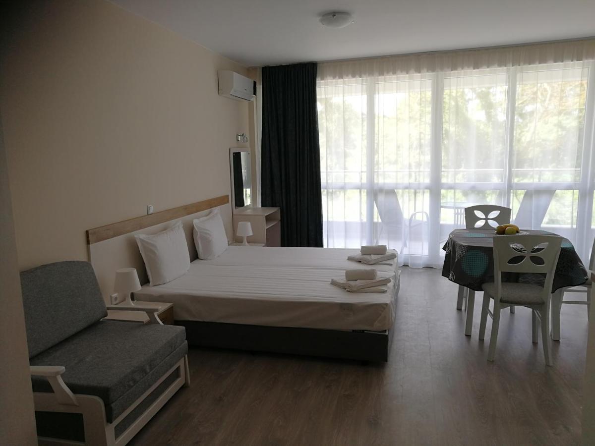 Donchevi Apartments Primorsko Dış mekan fotoğraf