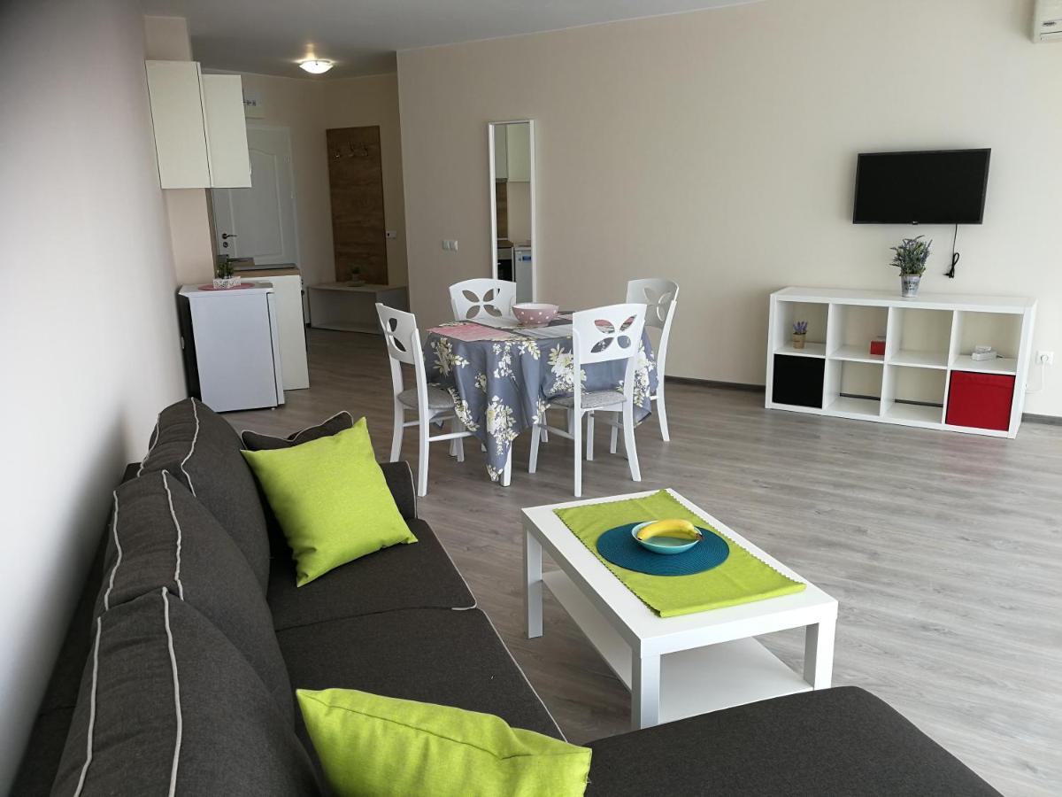 Donchevi Apartments Primorsko Dış mekan fotoğraf