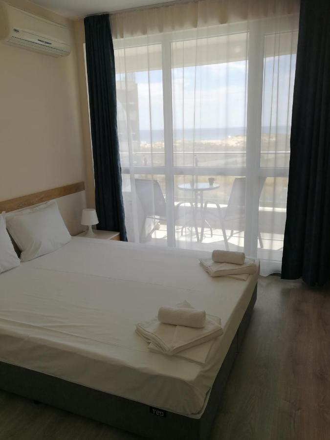 Donchevi Apartments Primorsko Dış mekan fotoğraf