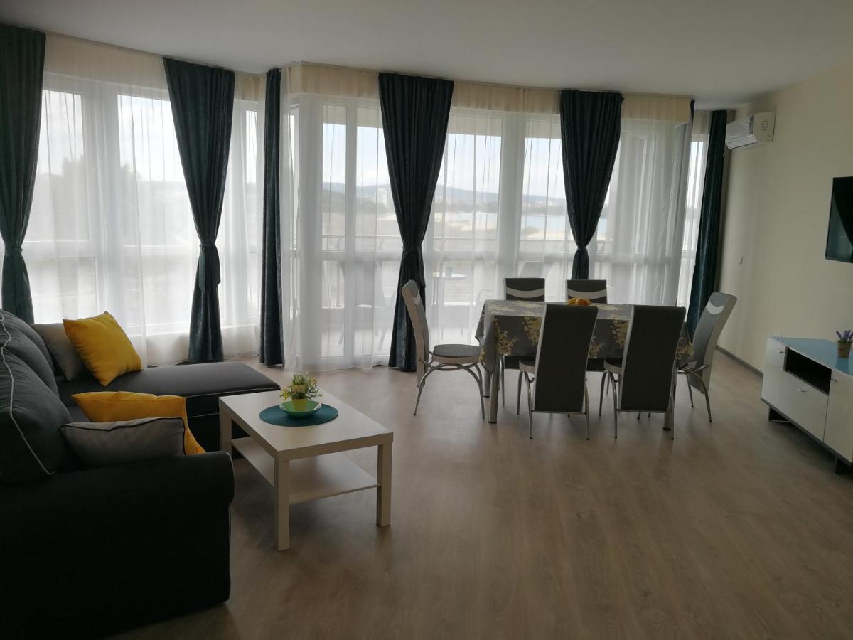 Donchevi Apartments Primorsko Dış mekan fotoğraf