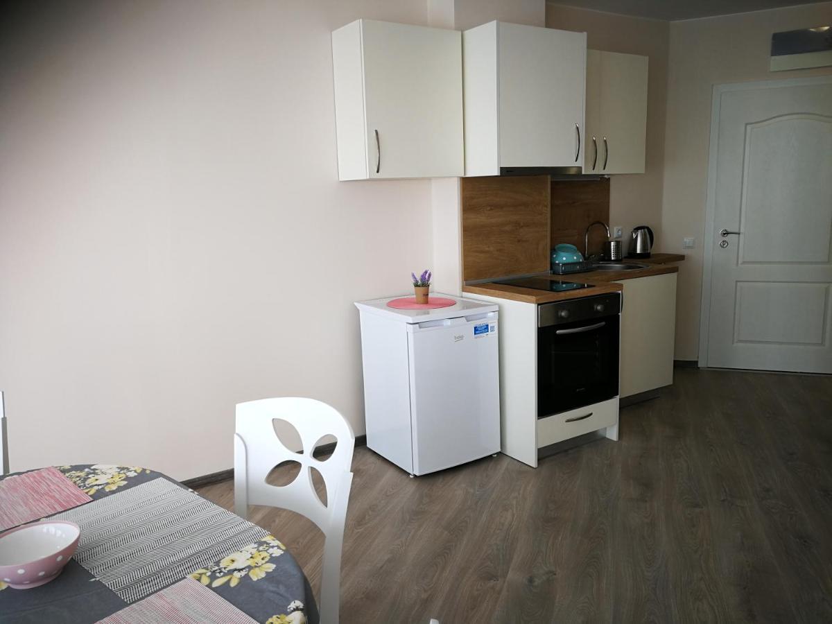 Donchevi Apartments Primorsko Dış mekan fotoğraf