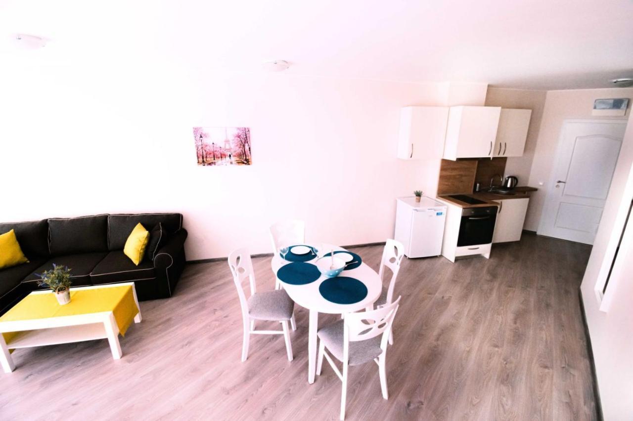Donchevi Apartments Primorsko Dış mekan fotoğraf