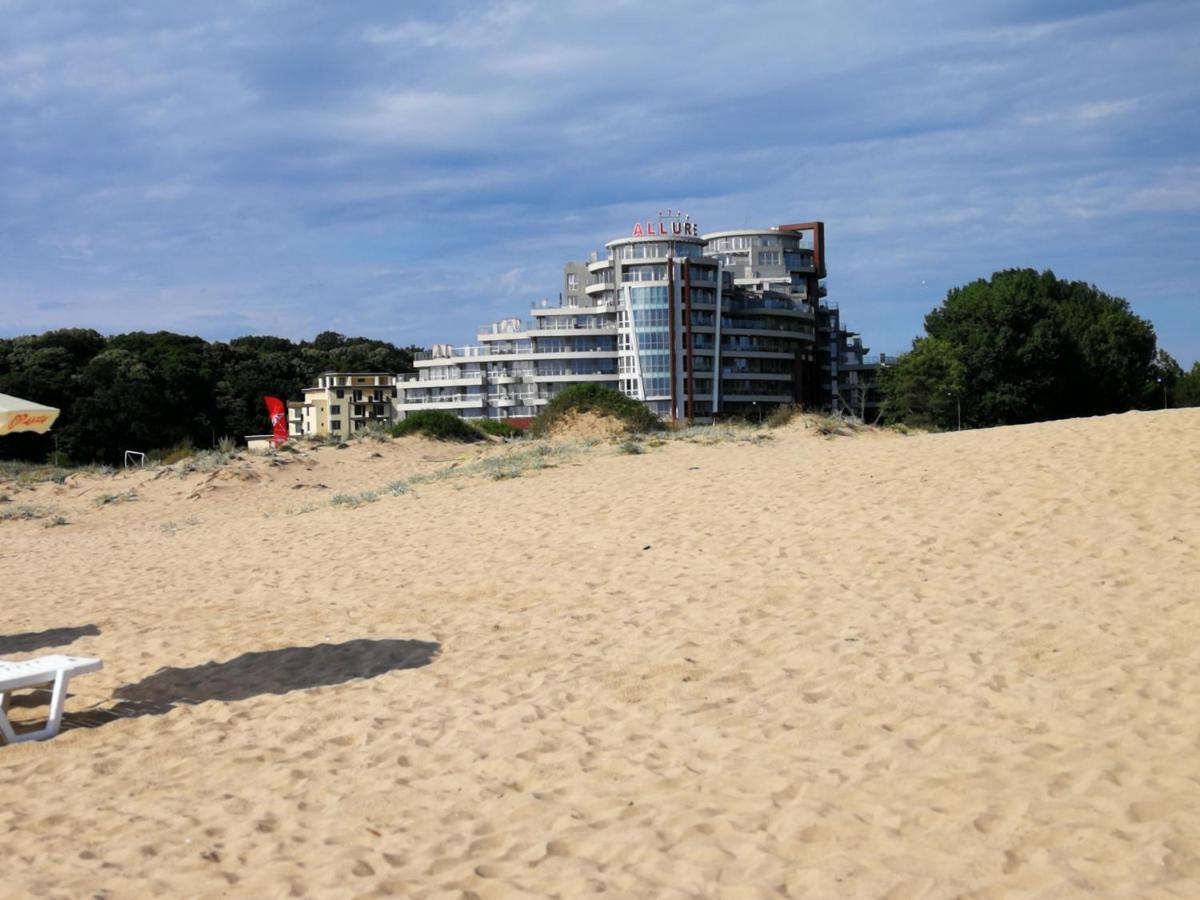 Donchevi Apartments Primorsko Dış mekan fotoğraf